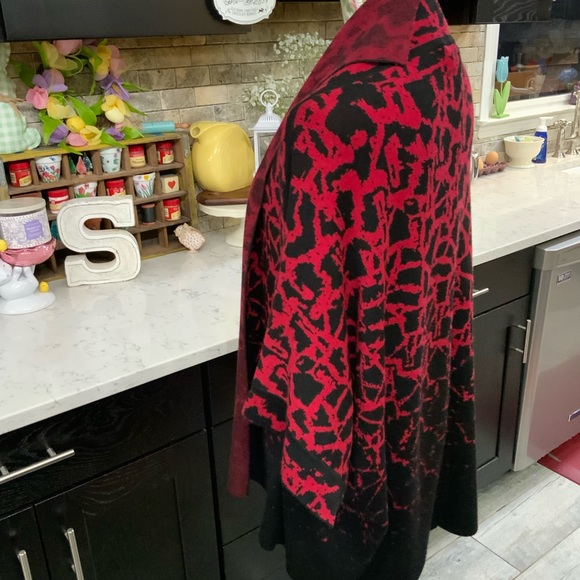 Ming Wang Open Front Knit Kimono Cardigan
Sweater Red and Black Small/Medium
New - Picture 4 of 13